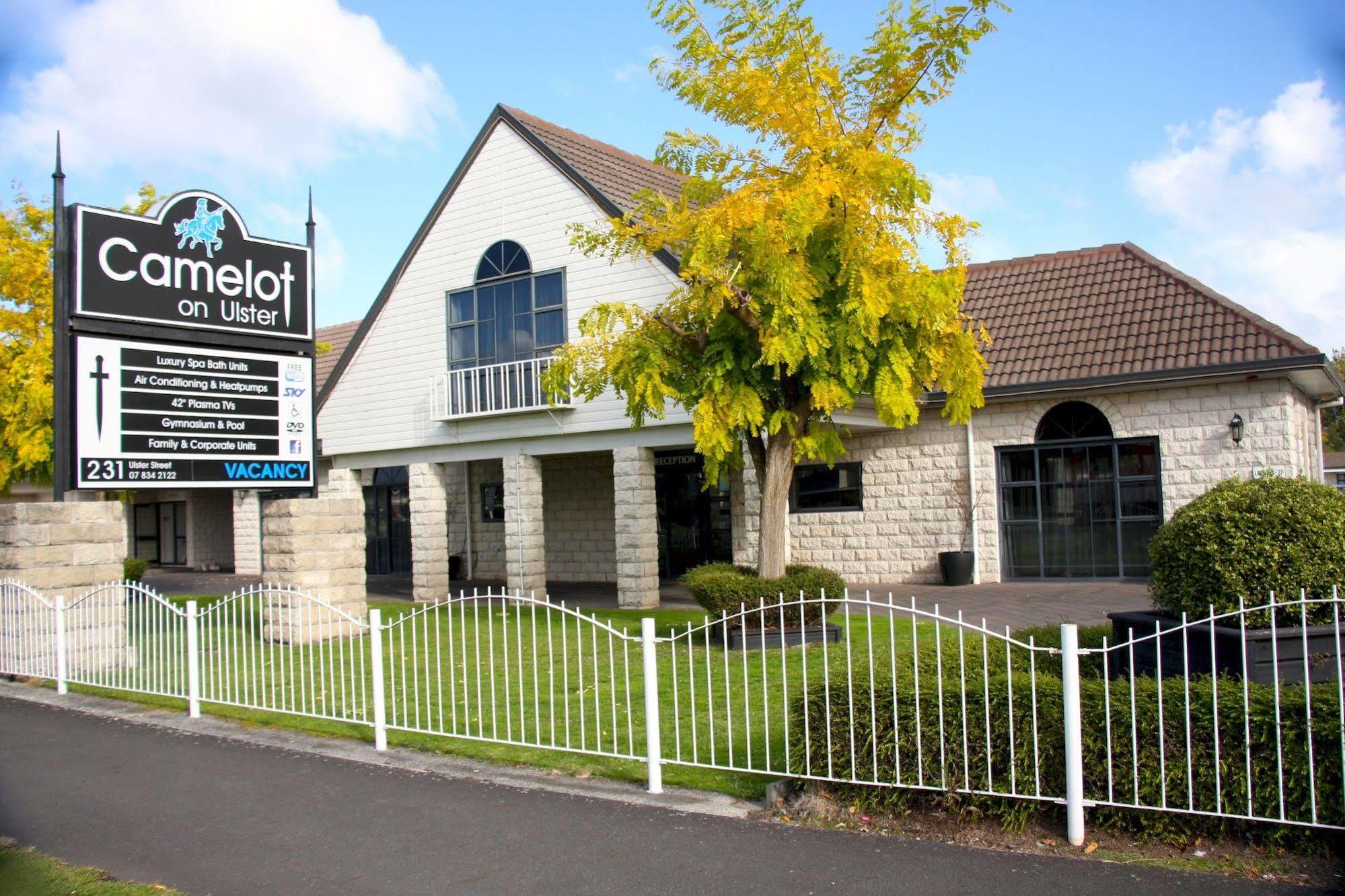 Camelot On Ulster Motel Hamilton Eksteriør billede