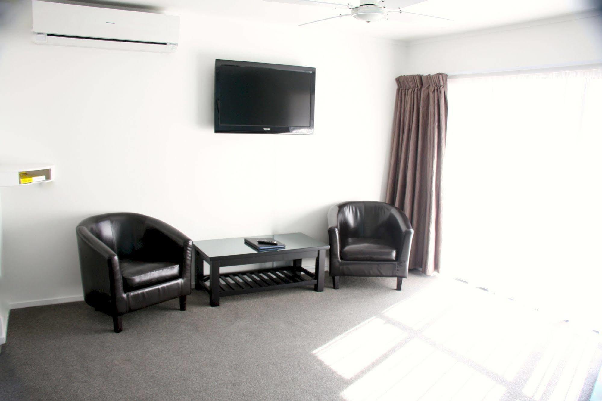 Camelot On Ulster Motel Hamilton Eksteriør billede